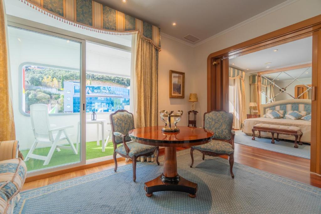 Hotel Náyade - Suite Con Terraza