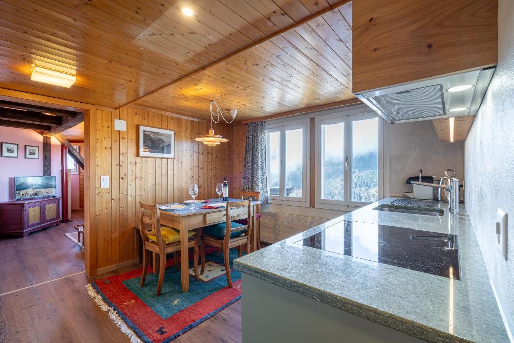 Kuchyň nebo kuchyňský kout v ubytování Chalet Schweizerhof Attic