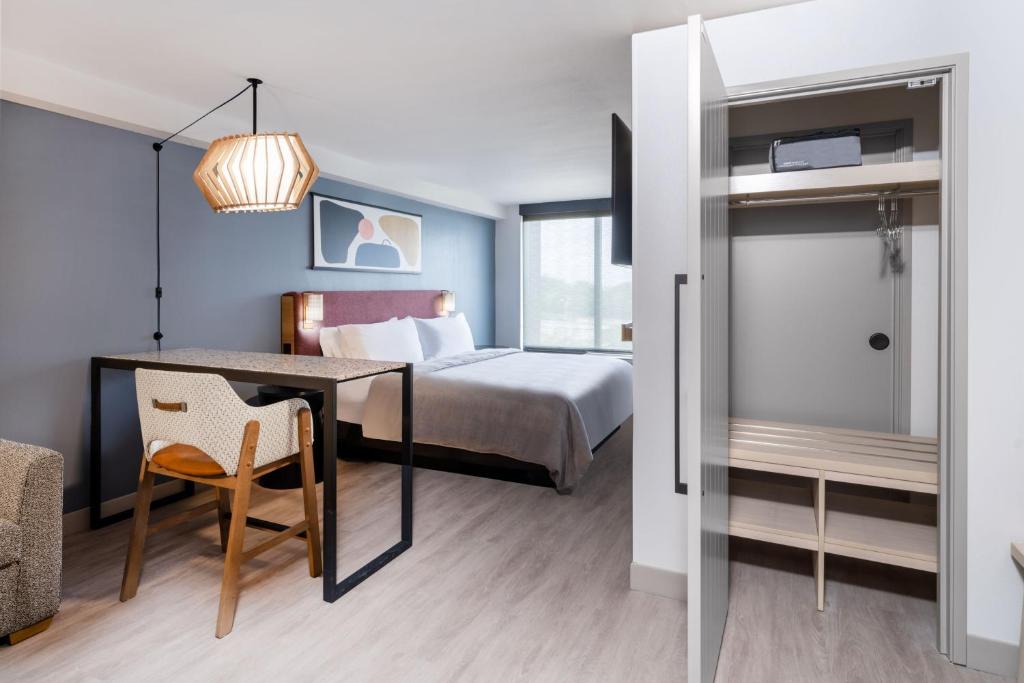 Atwell Suites Austin Airport by IHG photo