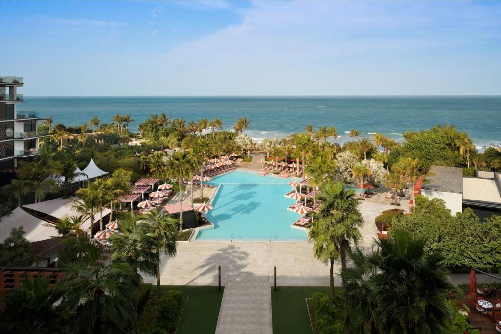 Bazén v ubytování Banyan Tree Dubai at Bluewaters nebo v jeho okolí