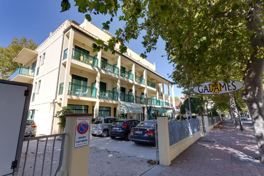 Budova, kde se hotel nachází