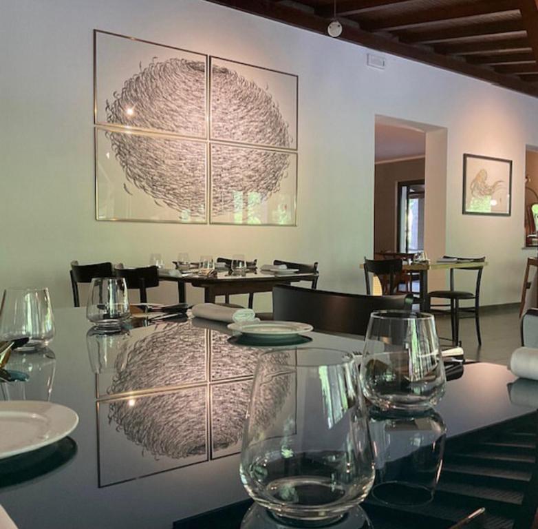 A restaurant or other place to eat at Hotel Abetaia