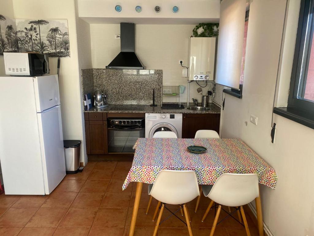 Apartamentos Hevia - Two-Bedroom Apartment