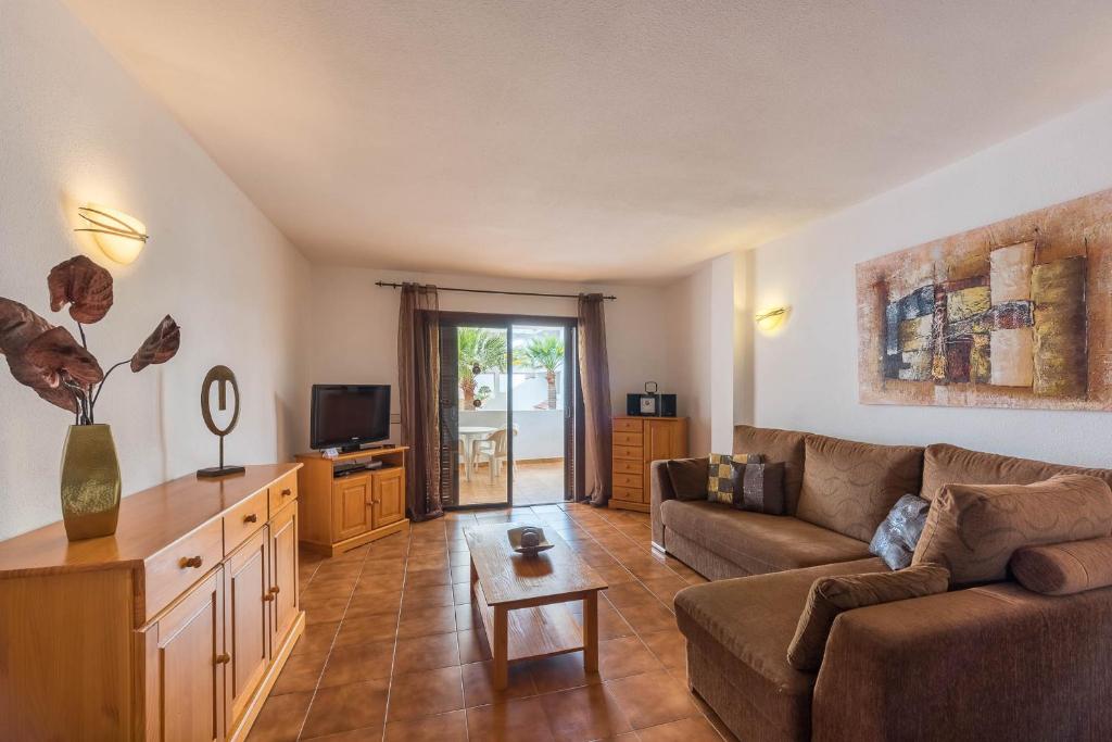 Paloma Beach Apartments - 