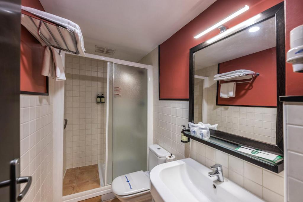 Koupelna v ubytování Hotel Monasterio Benedictino
