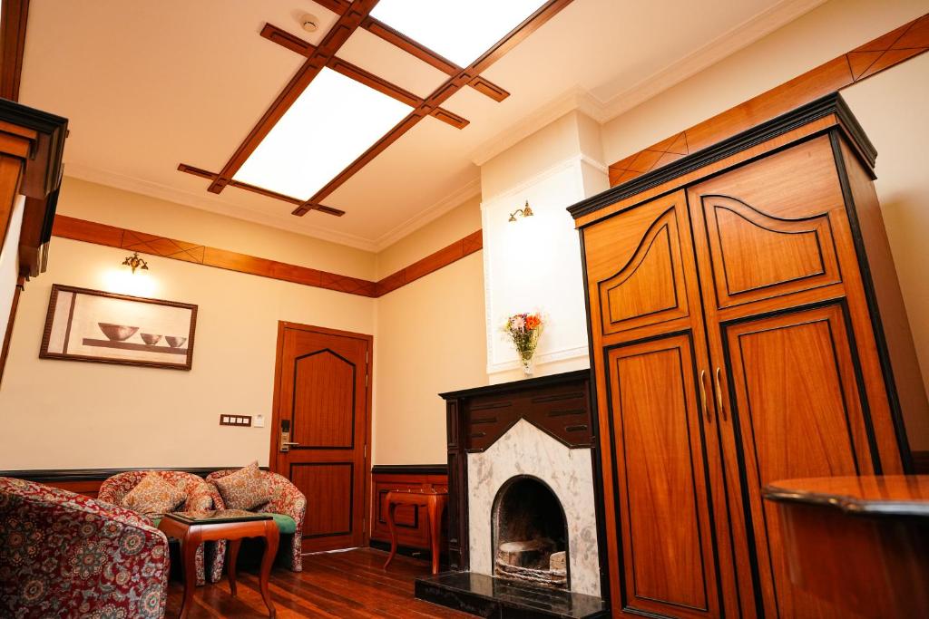 ORSINO RESORT MALL ROAD - Basic Triple Room With Shared Bathroom