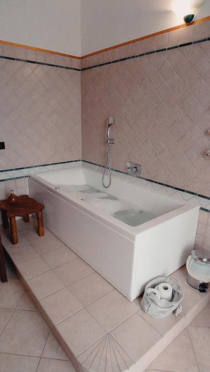 Kúpeľňa v ubytovaní LA CASA DEI MASUE'