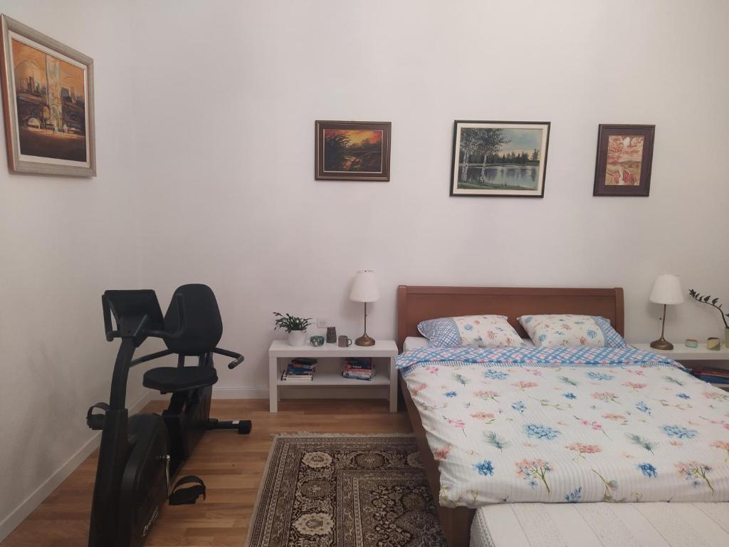 The Best Location 130 m2 salon apartment - Two-Bedroom Apartment