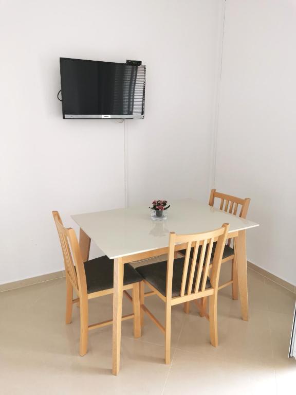 TV a/nebo společenská místnost v ubytování Apartman Borka