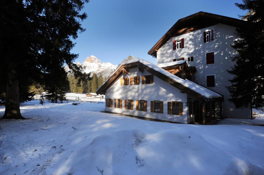 Hotel Croda Rossa v zimě