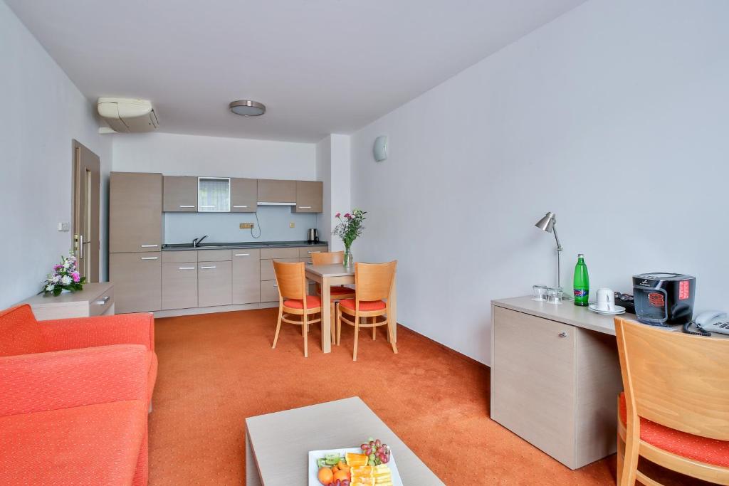 LH Parkhotel Hluboka Nad Vltavou Congress & Wellness - 6