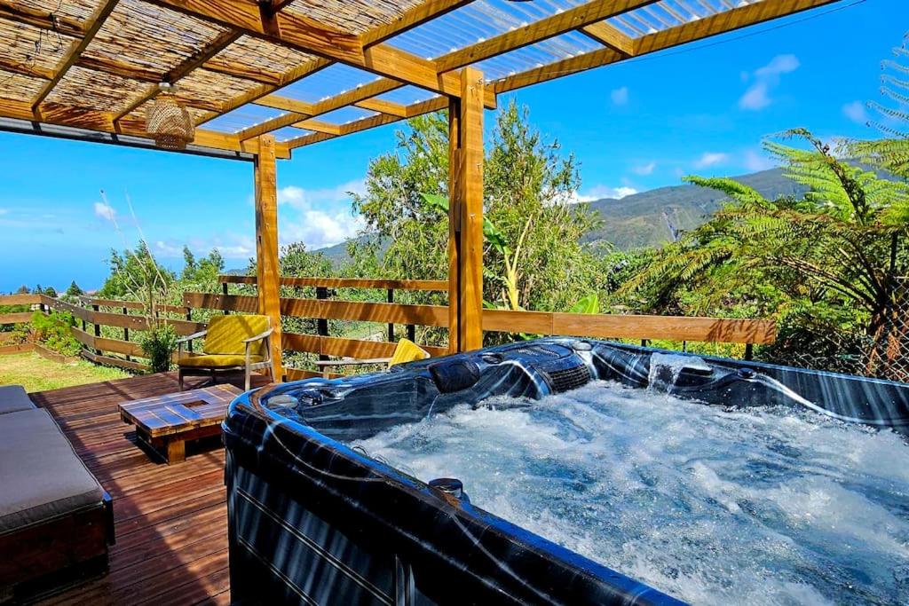 Spa i/ili sadržaji za wellness u objektu Maison Haut-calme avec jacuzzi