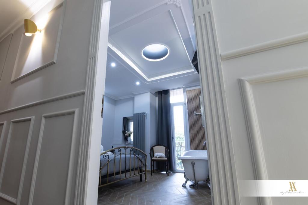Angelus Vaticanus Room - Superior King Room