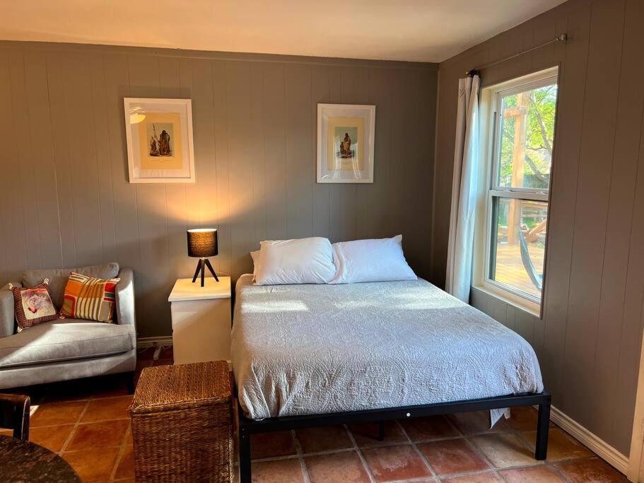 South Austin Serendipity Hideout w/ infrared Sauna, Austin (updated