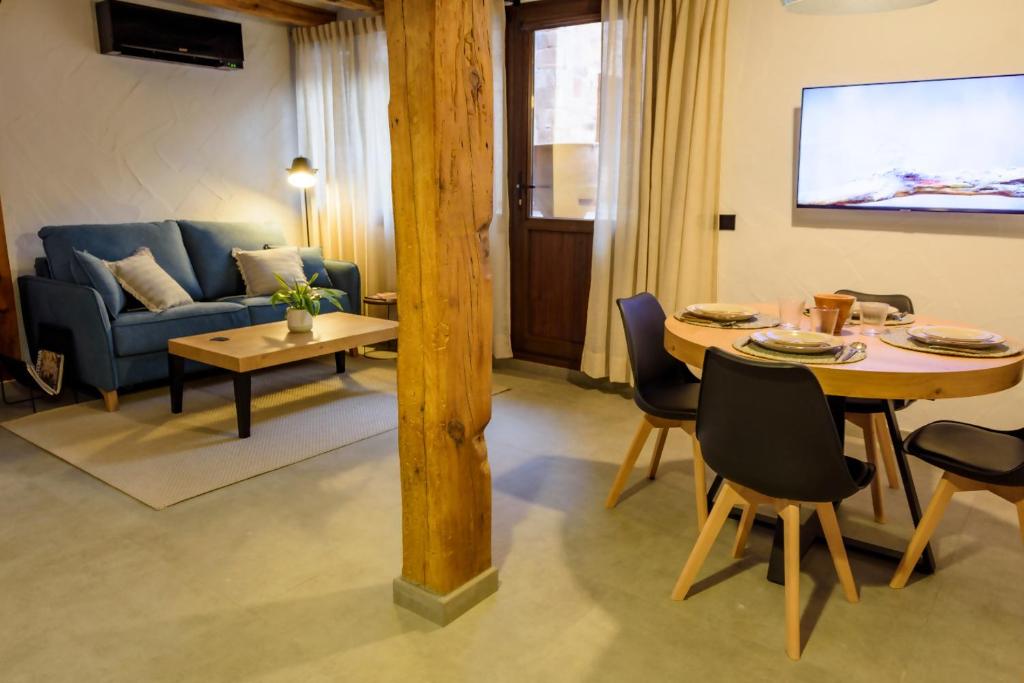 Las Horneras de Cobeta. Apartamento Andrea - 公寓 - 底楼
