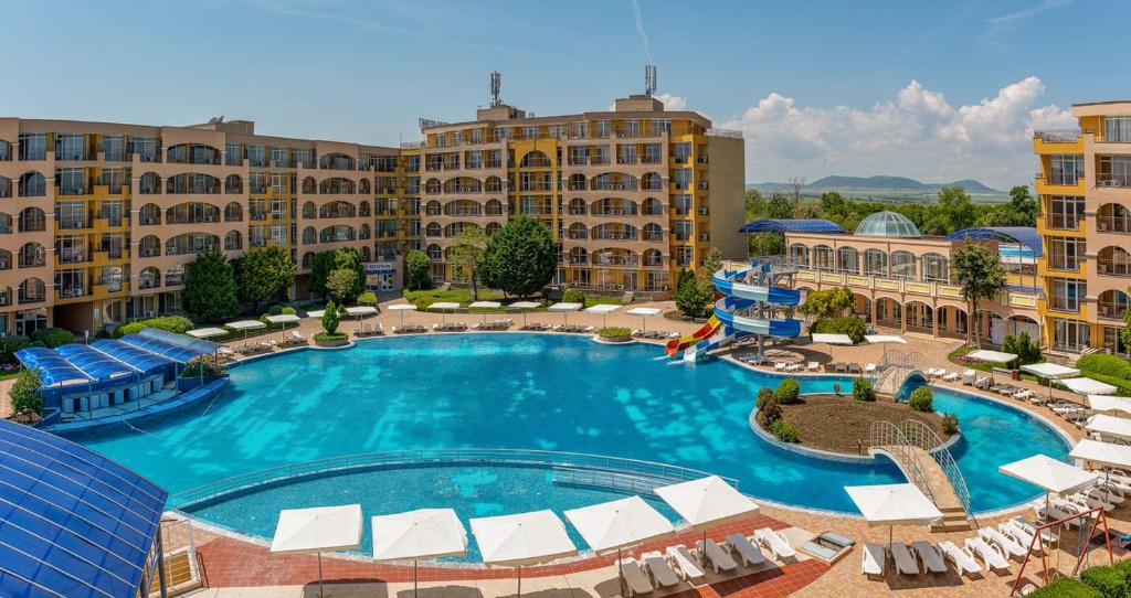 an aerial view of a resort with a large swimming pool at DL Apartments in Aheloy