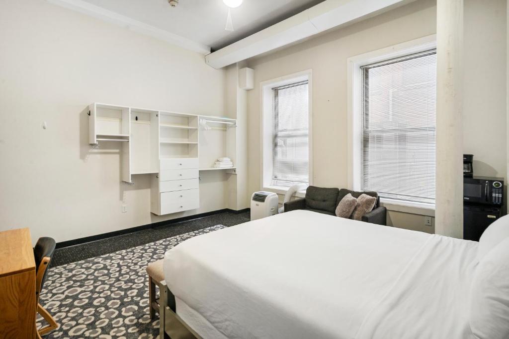 Temple Place Suites 2+3 photo