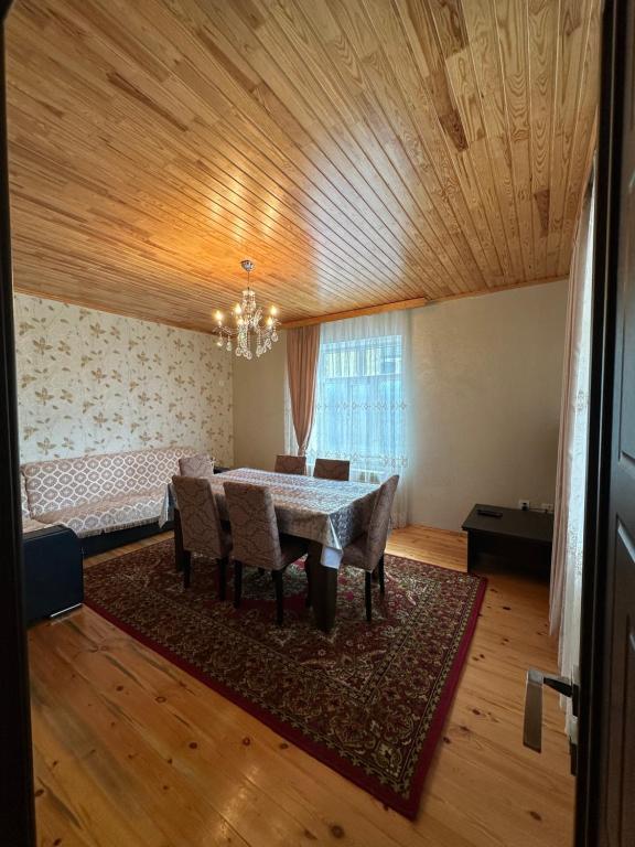 Qafqaz House - Three-Bedroom House