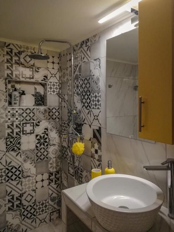 Kúpeľňa v ubytovaní Stylish Modern Studio in the Heart of Athens