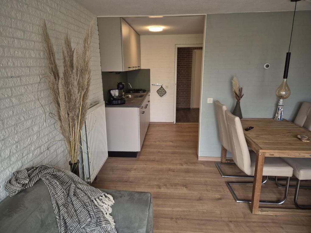 Kuchyň nebo kuchyňský kout v ubytování Appartement Bru Zeeland
