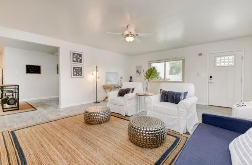 a living room with a couch and chairs and a table at Perla D'Italia -1BR- FREE Driveway Parking -1 Car in San Diego