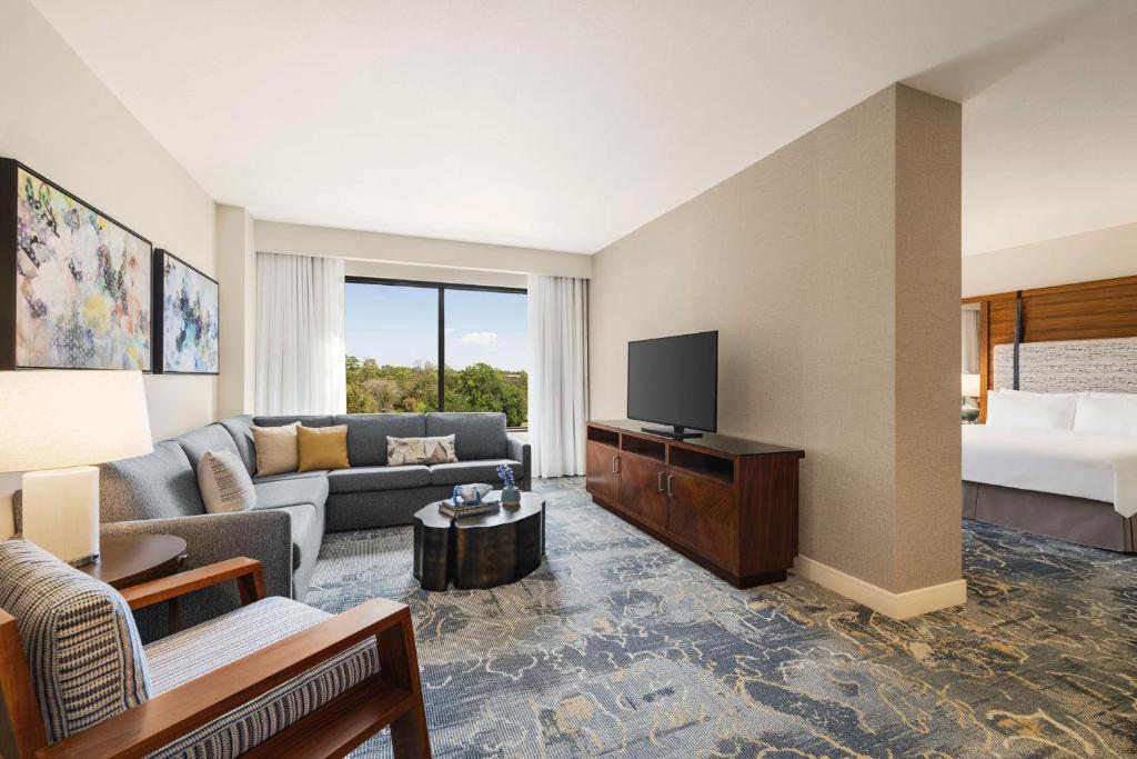 The Woodlands Resort, Curio Collection by Hilton - King Studio Suite