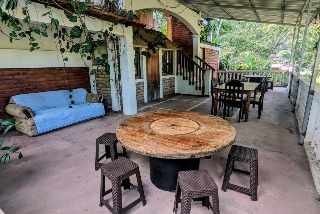 Balkón nebo terasa v ubytování Guamacayan House