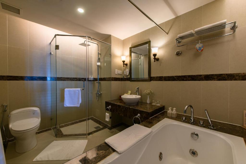 Grand Deluxe Twin with Ocean View