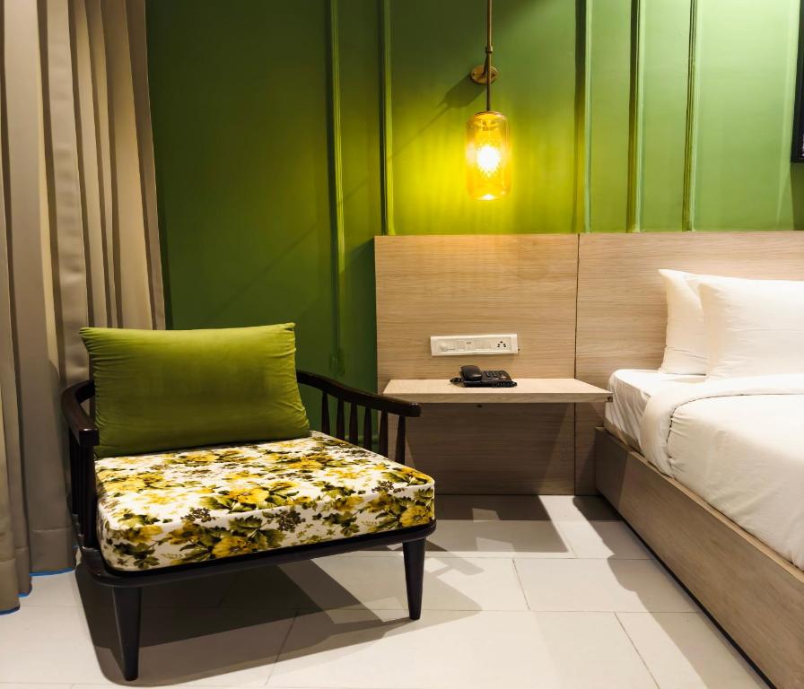 Postel nebo postele na pokoji v ubytování Hotel Wonder Hills,Har ki Pauri Road Haridwar