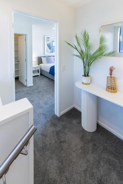 Central Chch Greek Island Vibe 2bed townhouse - Resim 28