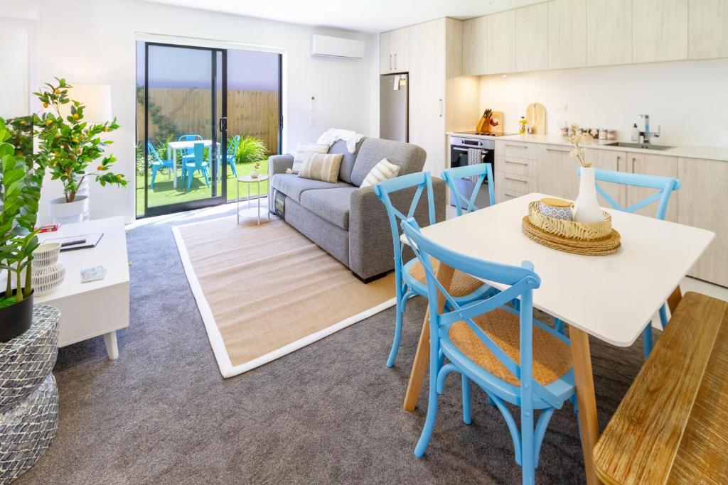 Central Chch Greek Island Vibe 2bed townhouse - Resim 1