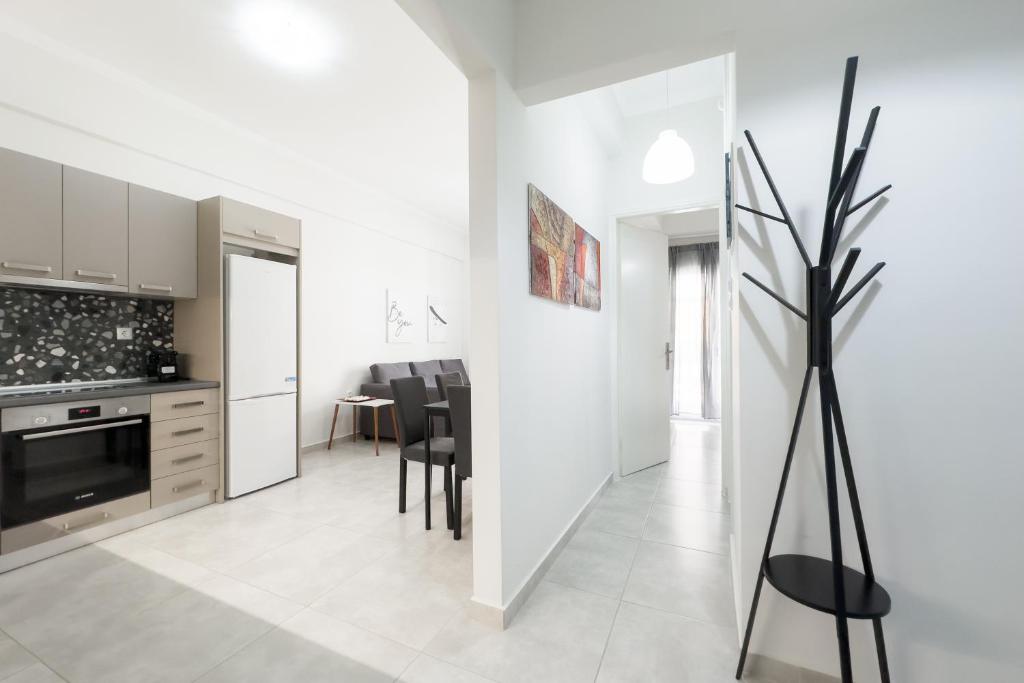 Kuchyň nebo kuchyňský kout v ubytování New Spacious & Stylist Apt