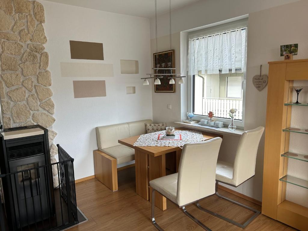 Kuchyň nebo kuchyňský kout v ubytování Wunderschöne Ferienwohnung in Nagel am See