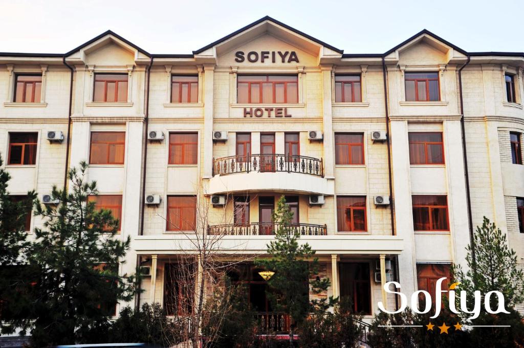 a hotel in the city of sofia at Sofiya Tashkent Hotel in Tashkent