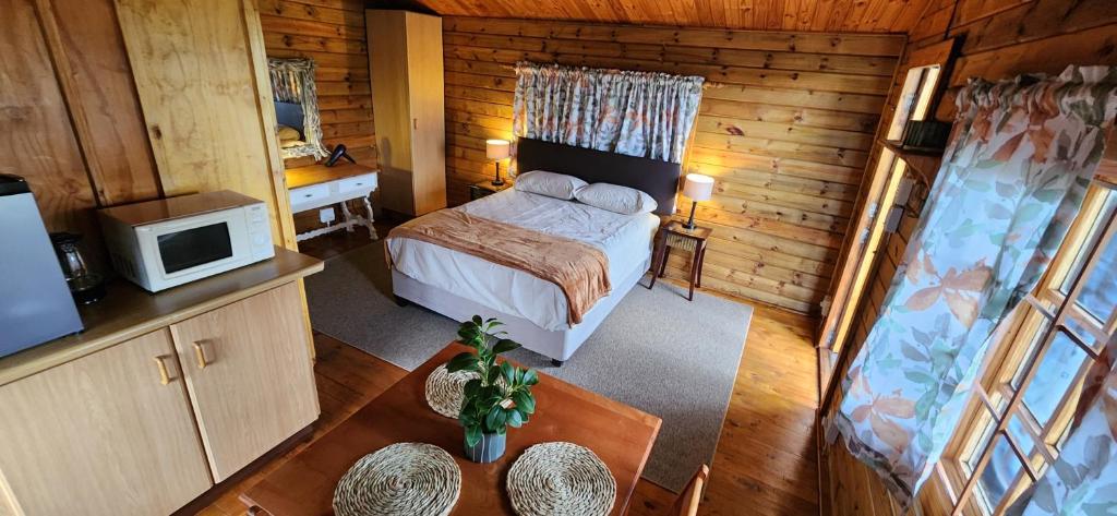 Eldhús eða eldhúskrókur á Tegwaan's Nest B&B