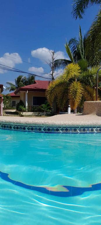 Bazén v ubytování Bonita Oasis Beach Resort nebo v jeho okolí