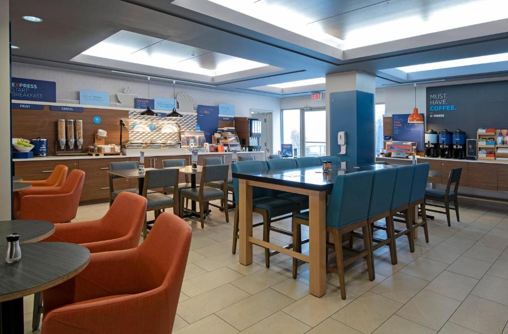 Restaurace v ubytování Holiday Inn Express Kamloops by IHG