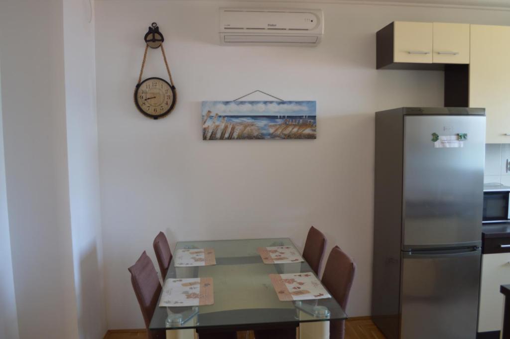 Kuchyňa alebo kuchynka v ubytovaní Apartment Quattro