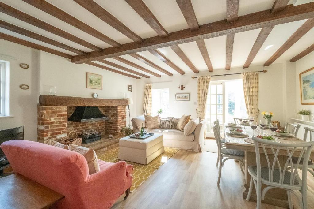 Posezení v ubytování Harvest Cottage