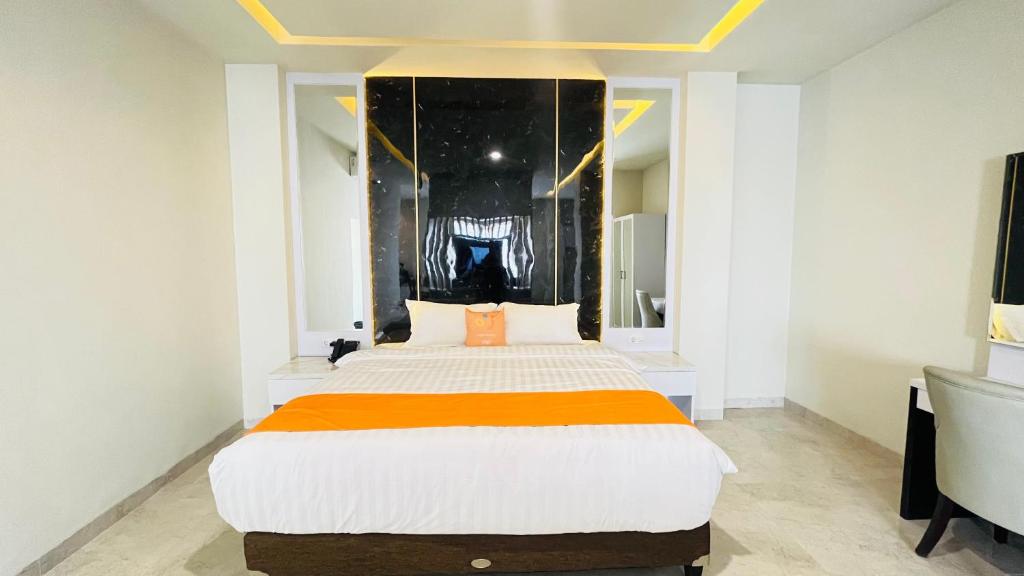 Sans Hotel 88 Andalan Surabaya by RedDoorz - Suite