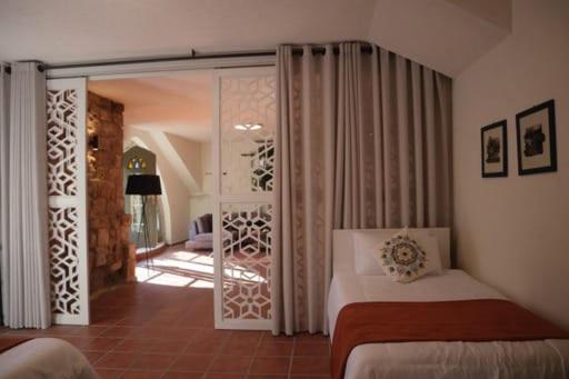 Postel nebo postele na pokoji v ubytování Bab El Mina guest house Byblos