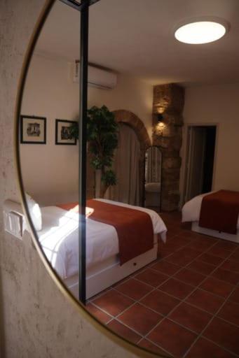 Postel nebo postele na pokoji v ubytování Bab El Mina guest house Byblos