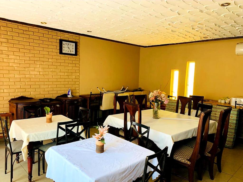 Veitingastaður eða matsölustaður á Eeufees Guesthouse