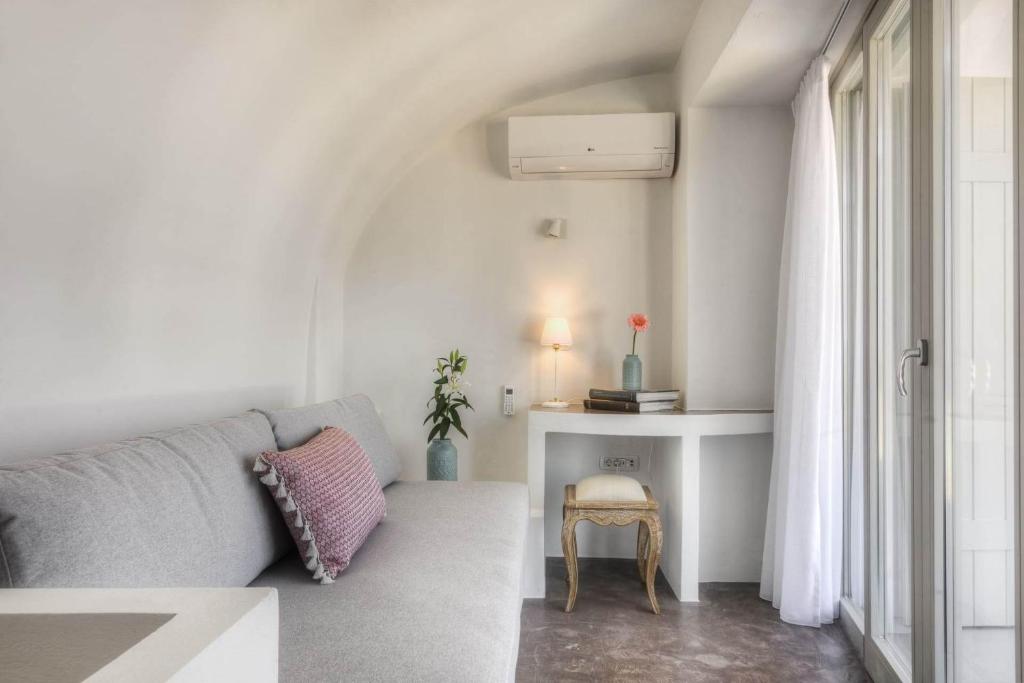 
Honeymoon Villa with Private Pool & Sea View
