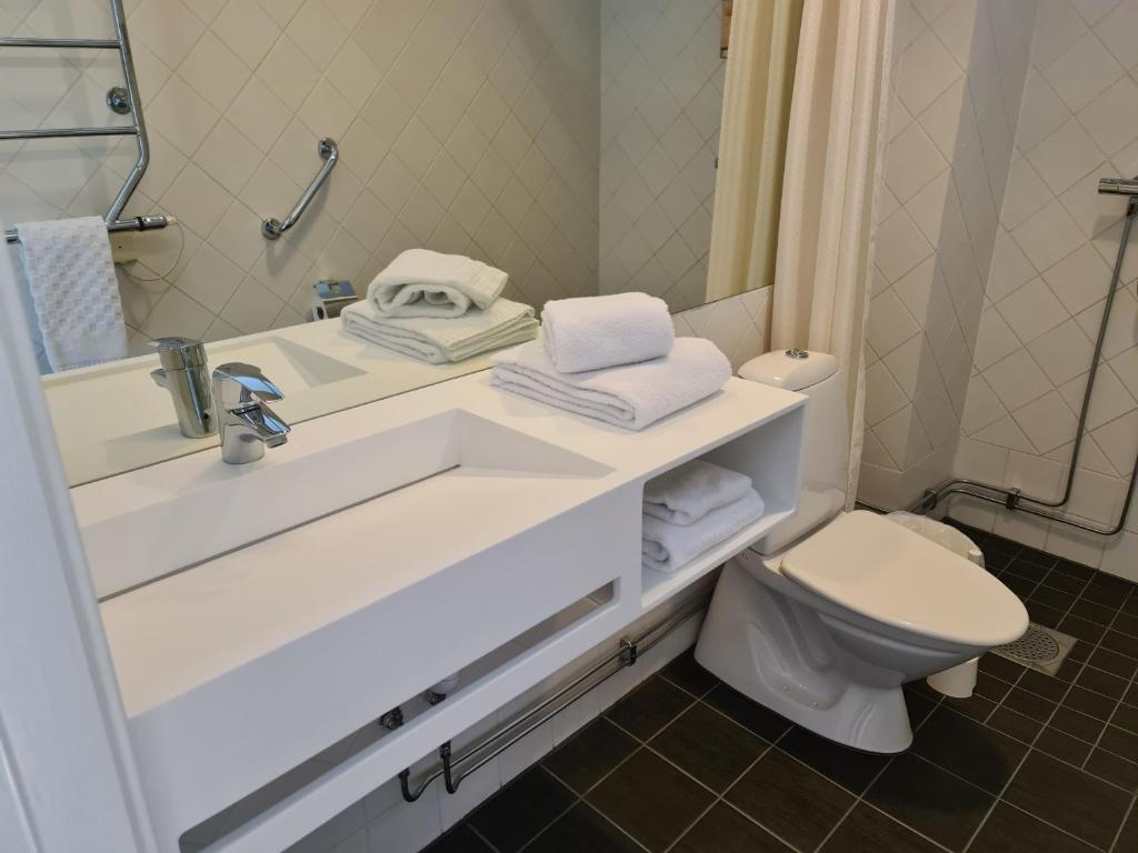 Koupelna v ubytování Hamnhotellet Kronan