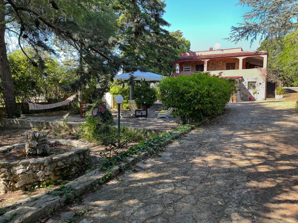 Zahrada ubytování Villa Dan-Rooms in Monopoli