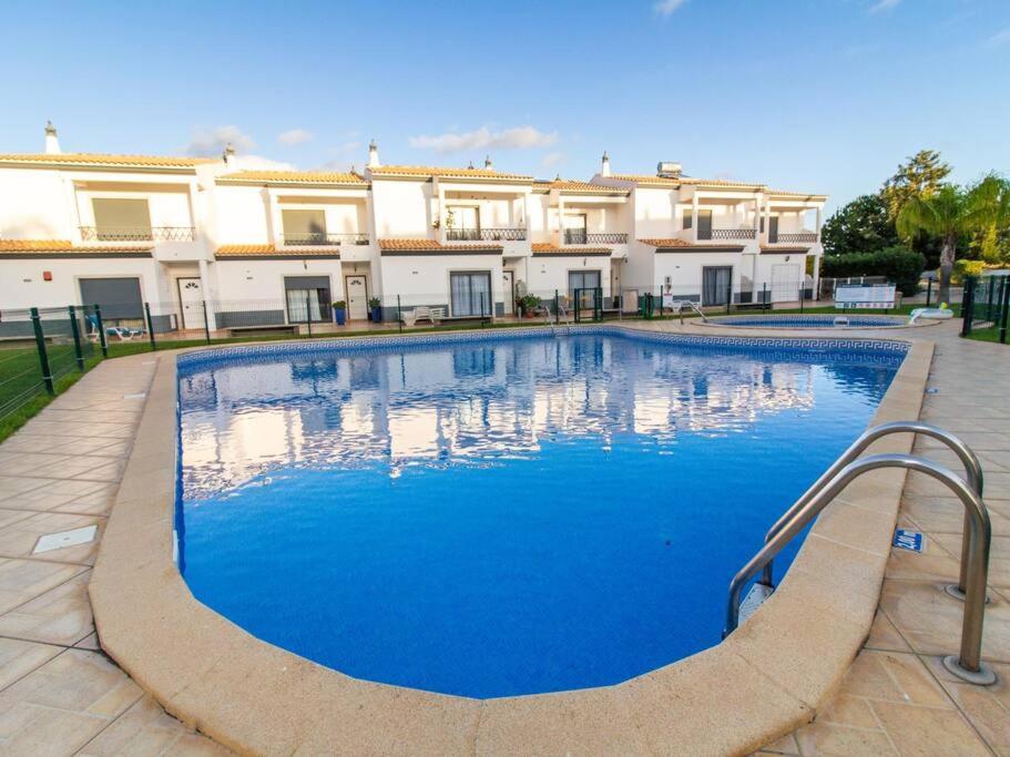 Magnólia O House - Pool View & Privat Garden & Garage - Three-Bedroom Villa