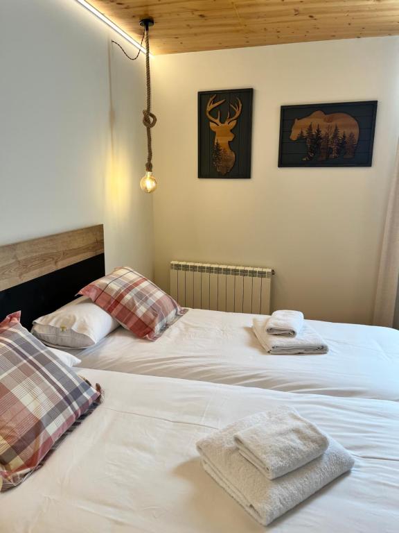 Postel nebo postele na pokoji v ubytování Can Bernades