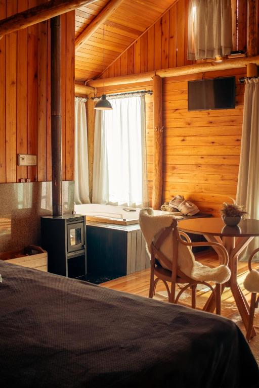 Postel nebo postele na pokoji v ubytování Hospedaria Refugio do Invernador