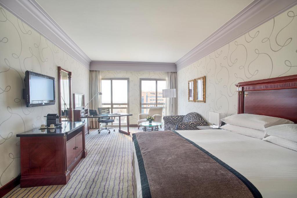 Postel nebo postele na pokoji v ubytování Intercontinental Cairo Citystars by IHG